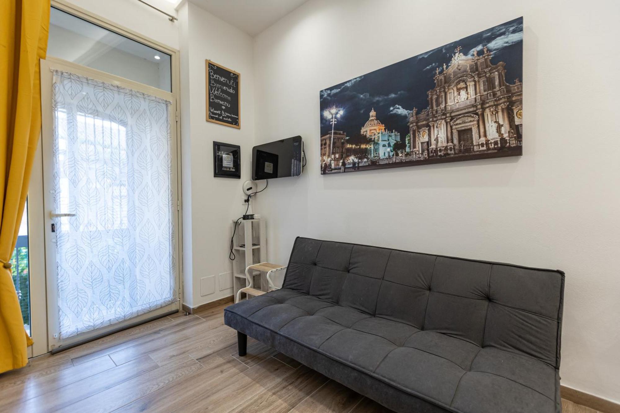 Al Castello-Independent House Villa Catania Exterior photo